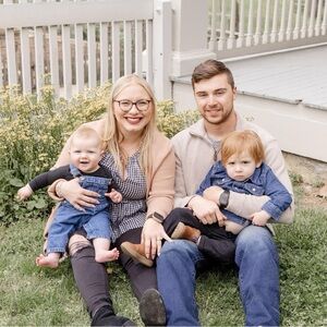 Hey... I'm Emily! Welcome to my closet 💖👚💕👙🎀